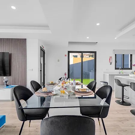 Ribeiro Modern Luxury Panoramic Ocean View *