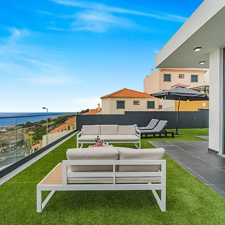 Ribeiro Modern Luxury Panoramic Ocean View Villa Gaula